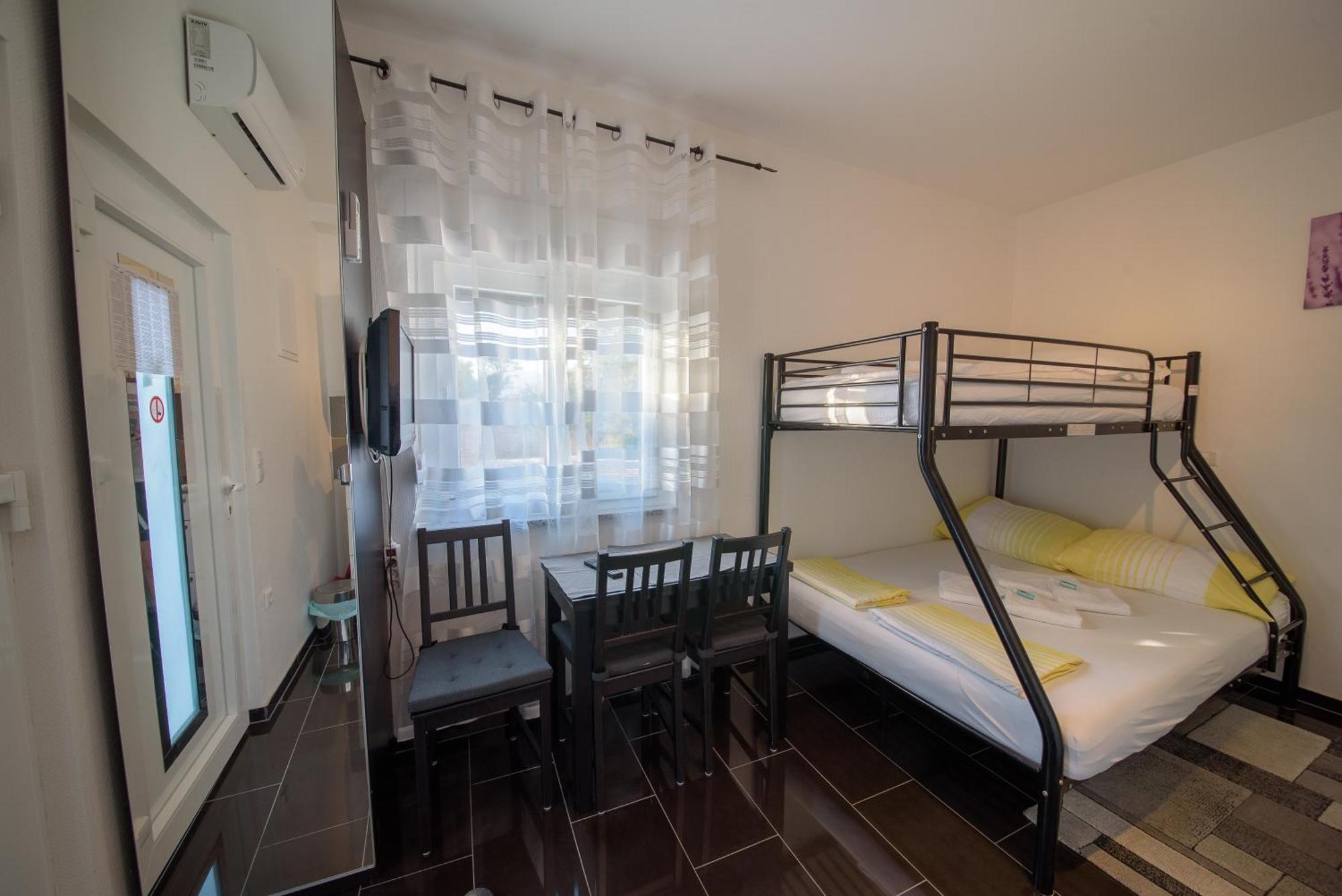 Jeli Apartments Starigrad Paklenica Ruang foto