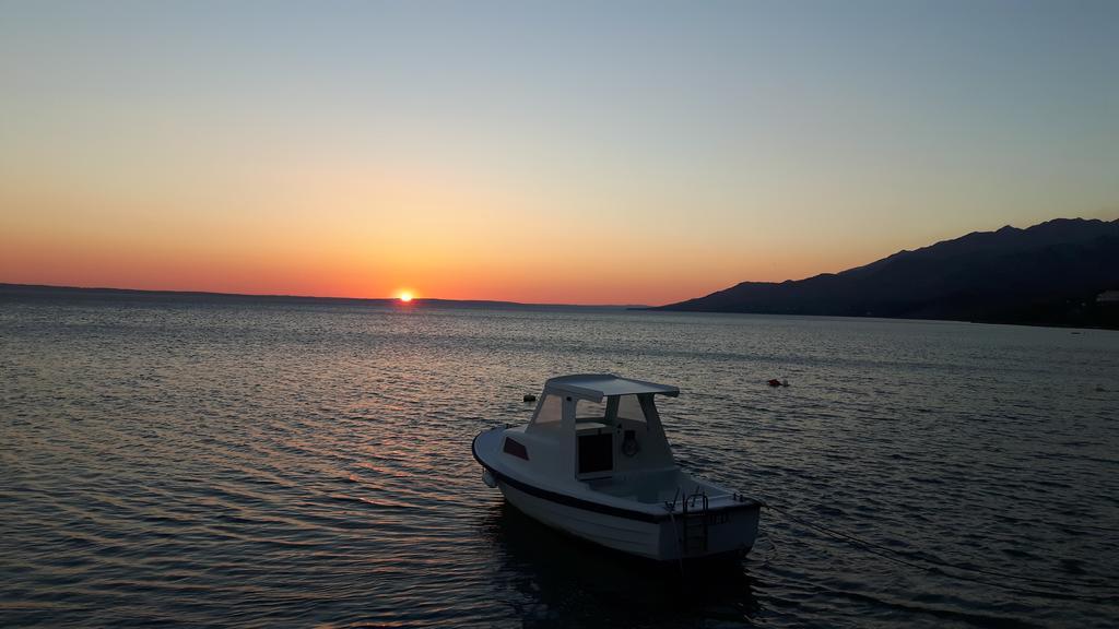 Jeli Apartments Starigrad Paklenica Bagian luar foto