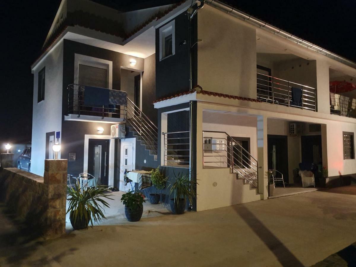Jeli Apartments Starigrad Paklenica Bagian luar foto