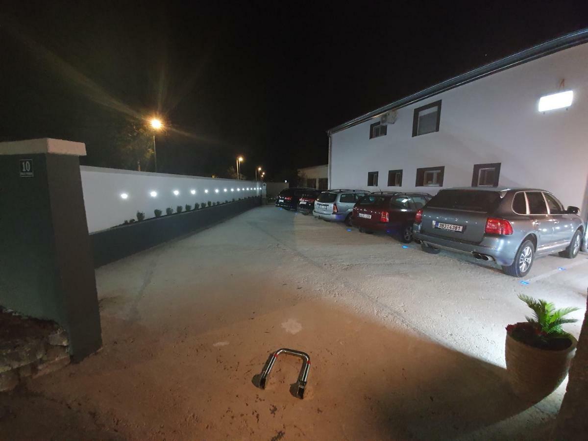 Jeli Apartments Starigrad Paklenica Bagian luar foto